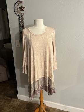 LOGO by Lori Goldstein 3X Oatmeal Tunic Top with Lace and Satin Layered Hem